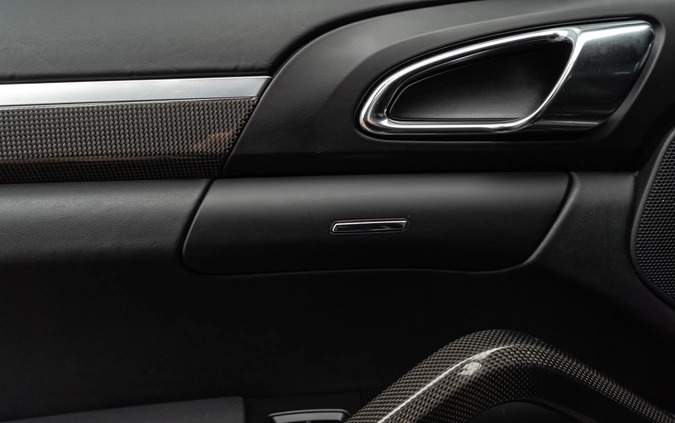Porsche Cayenne cena 229000 przebieg: 240000, rok produkcji 2015 z Strzegom małe 596